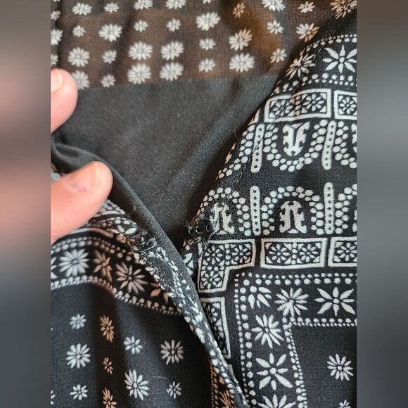 BCBGeneration ROMPER SZ S - Picture 3 of 7